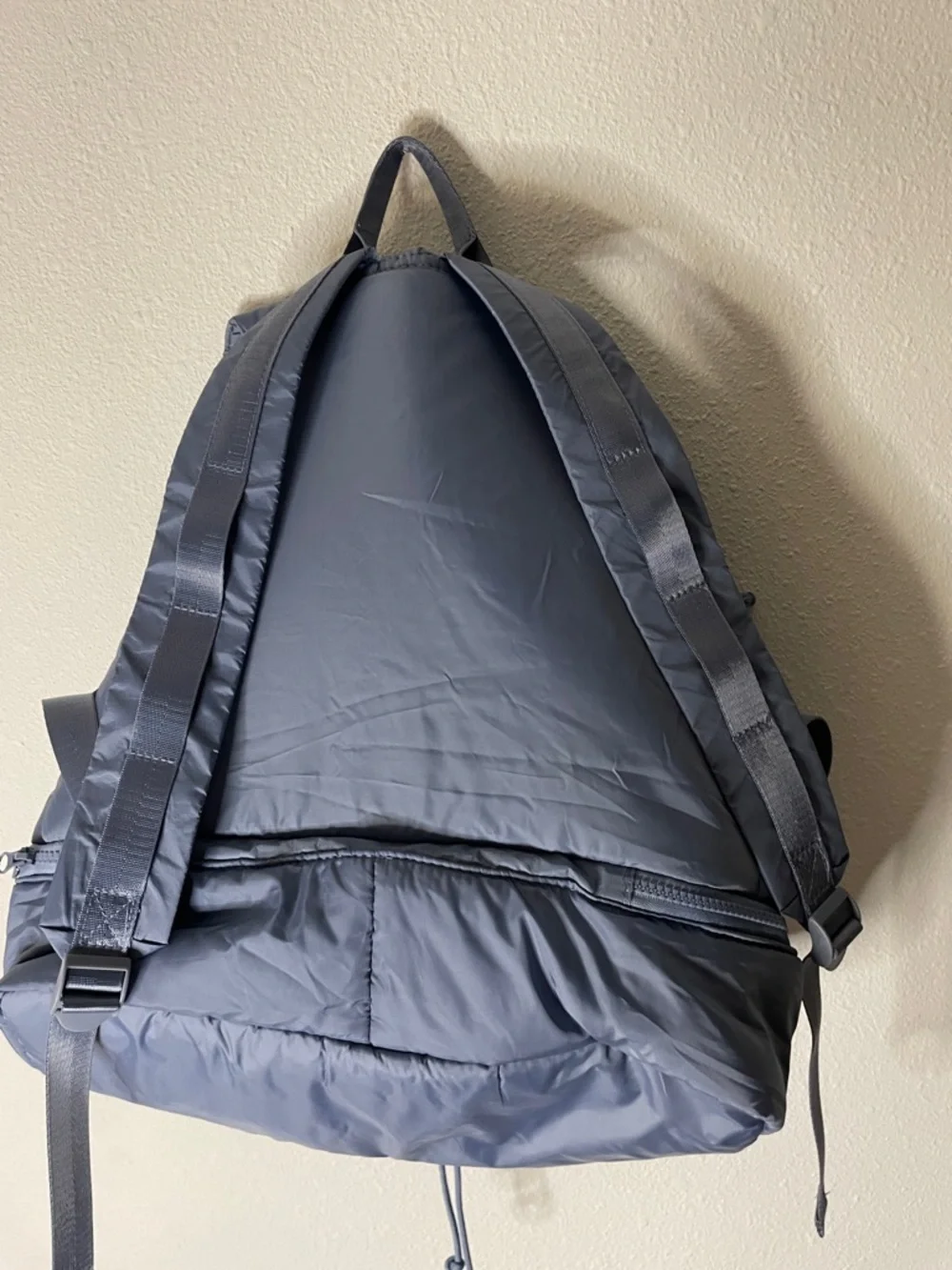 Blogilates Ultimate Athletic Trainer Backpack Blue Puffer Gym Yoga Weekender - Picture 4 of 7